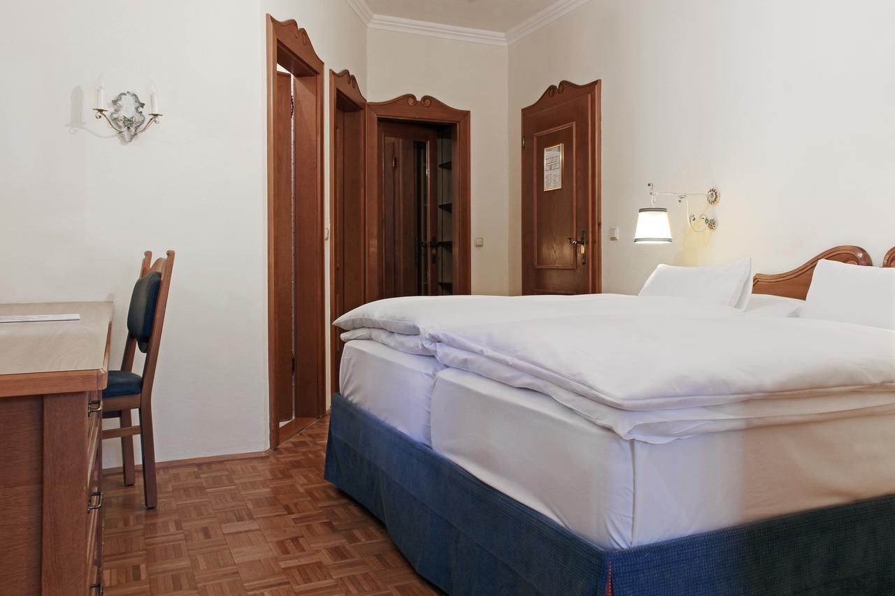 Gruener Baum Hotel Бад-Гаштайн Номер фото